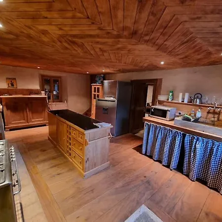 Ferienhaus Grange Authentique Renovee Campan